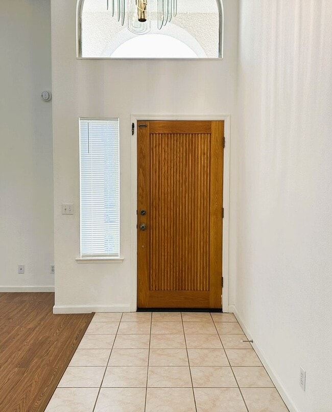 Building Photo - 2172 Dolen Pl