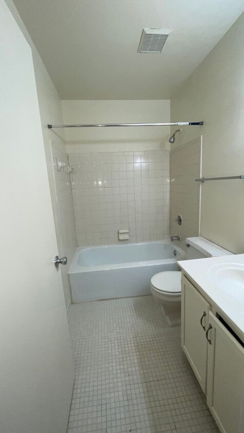 Foto del edificio - Orchard Trace Condominiums