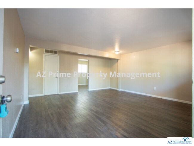 Building Photo - 2150 W Missouri Ave