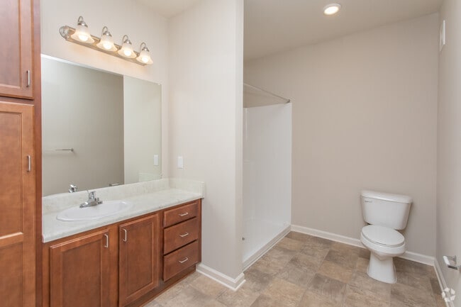 2BR, 1BA - 977SF - The Crossing at Conyers