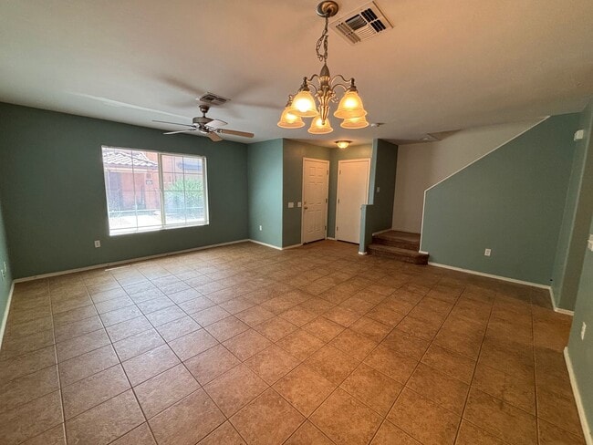 Foto del edificio - 6028 S Sweet Birch Ln