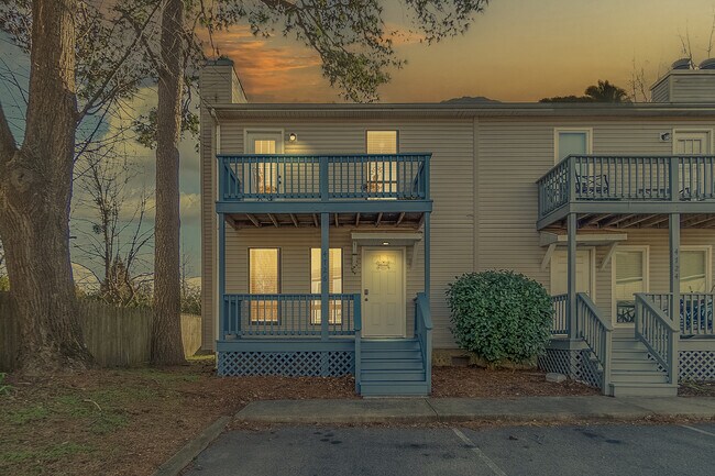 Building Photo - 4726 Hollis Rd