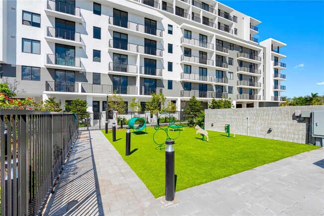 Foto del edificio - 208 N Federal Hwy