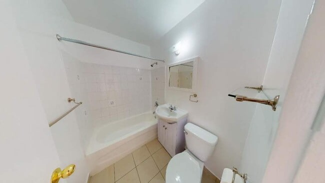 Photo du bâtiment - Danforth Apartments