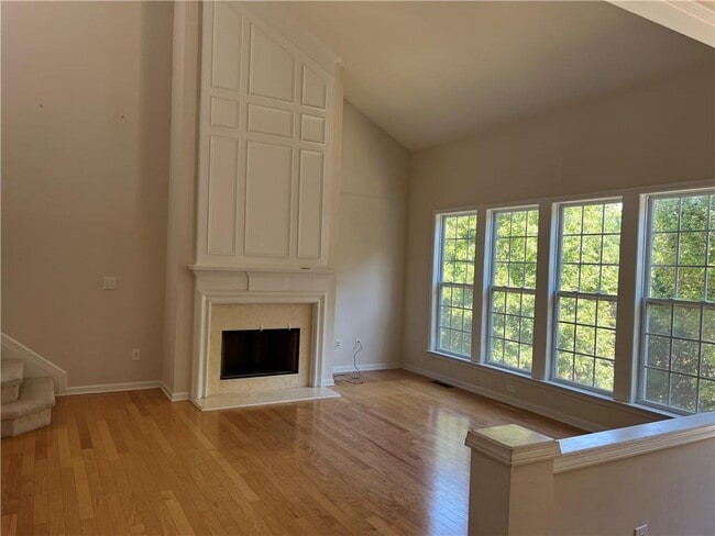 Building Photo - 610 Cricklewood Dr