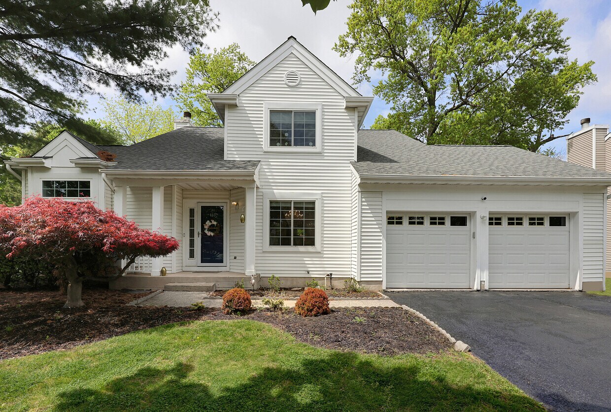 Foto principal - 160 Buttonwood Dr