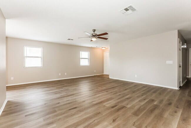 Foto del edificio - 30559 N Nightingale Rd