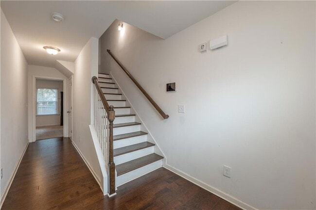 Building Photo - 915 Society Cir