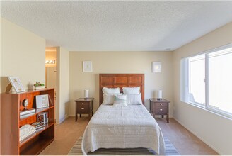 17 - Palm Terrace Condominium Rentals