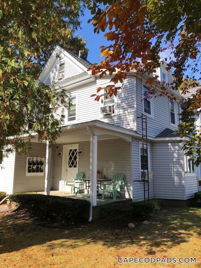 Foto del edificio - 1 Bodfish Ave