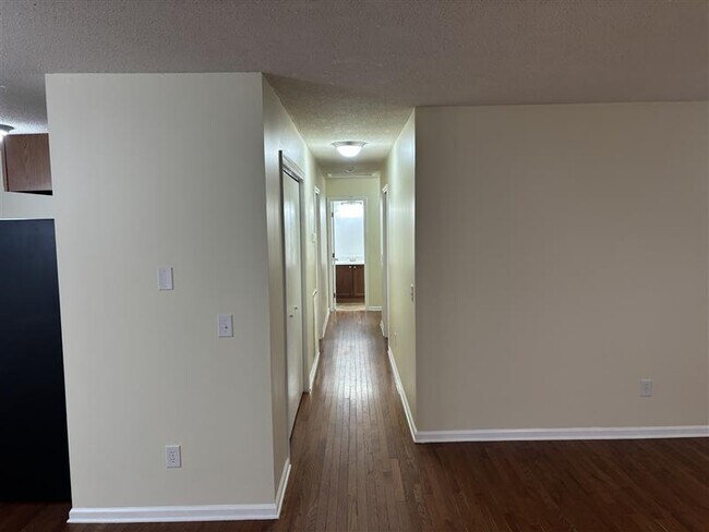 Foto del edificio - 413 Maple Ave