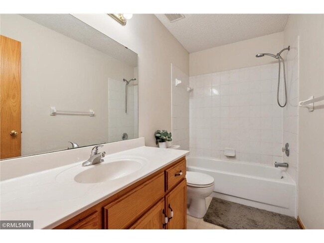 Building Photo - 2340 Edinbrook Terrace