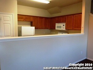 Building Photo - 5611 Golf Mist