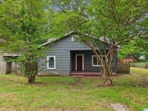 Building Photo - 4405 12th Ct