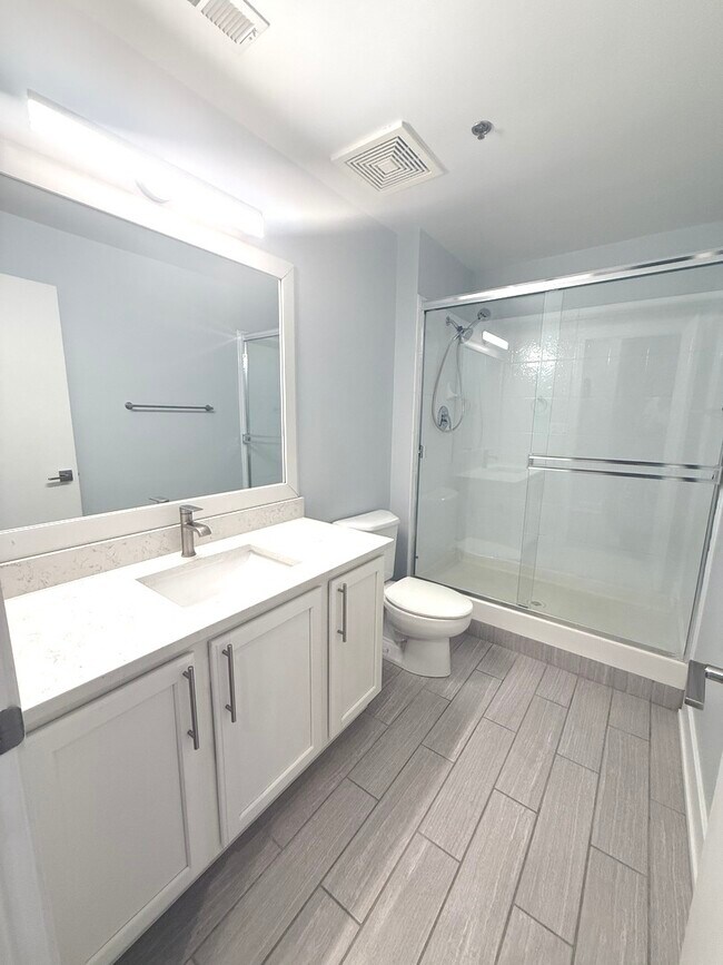 Foto del edificio - 1000 E 53rd St