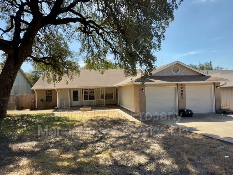 Foto principal - 12005 Arrowwood Dr