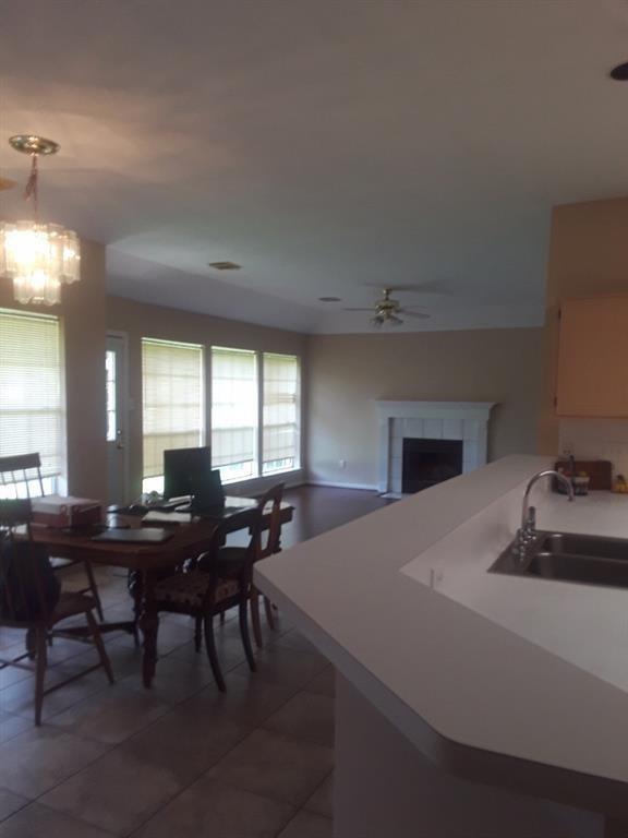 Foto del edificio - 1903 San Joaquin Pkwy