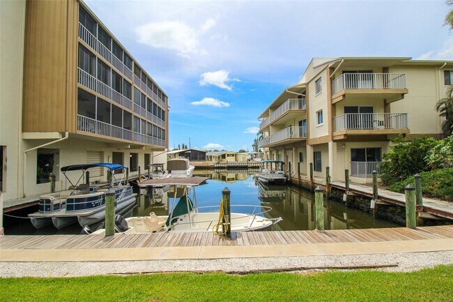 Building Photo - 1714 69th Ave W