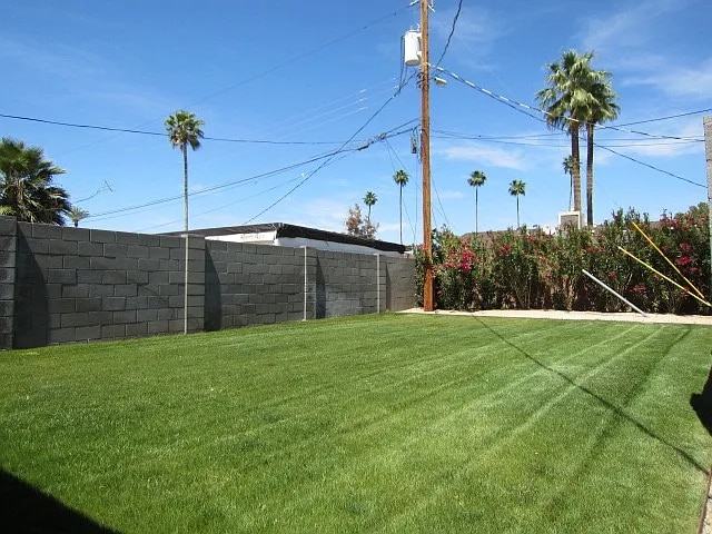 Building Photo - 3948 E Earll Dr