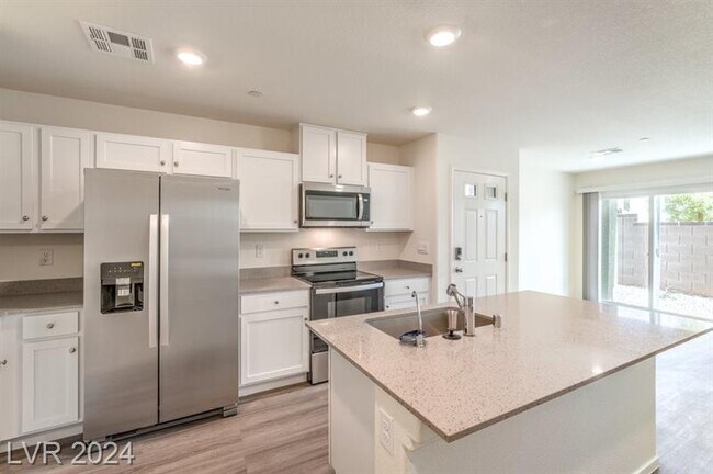 Foto del edificio - 4423 Honey Hls Ave