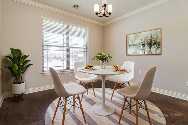 Building Photo - 610 Hawthorn Way