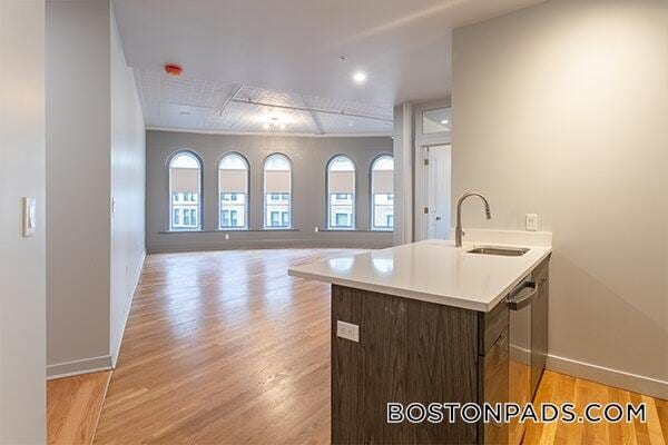 Building Photo - 145 Munroe St