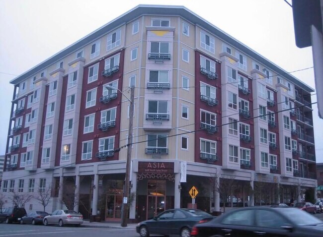 Foto del edificio - 668 S Lane St