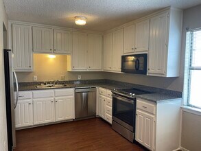Building Photo - 1226 Baylor Ave