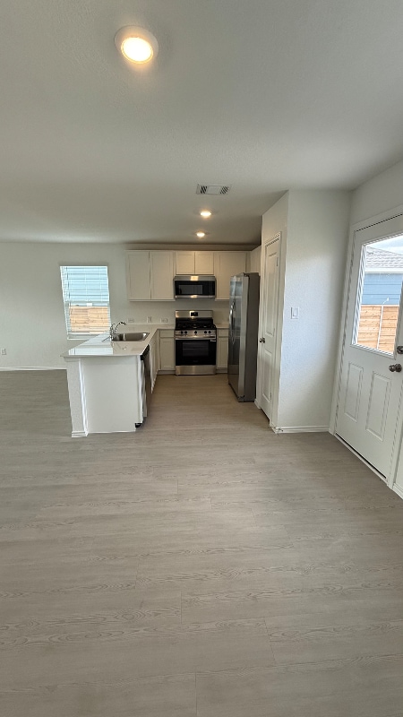 Building Photo - 349 Keefer