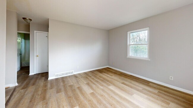Foto del edificio - 1694 Manchester Rd