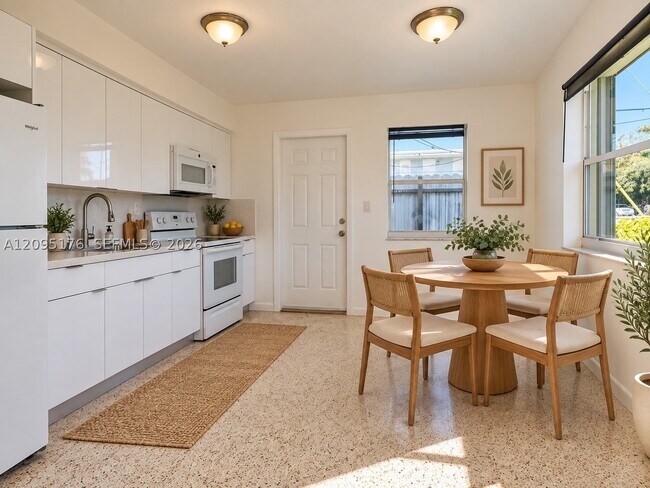Foto del edificio - 7358 SW 23rd St