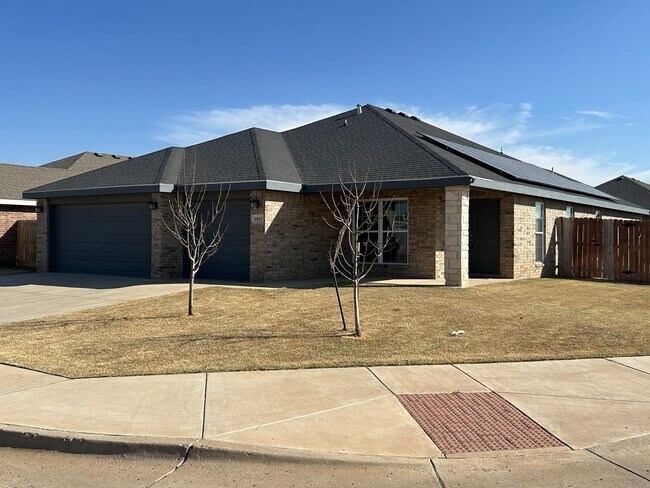 Foto del edificio - 4 Bed 3 bath 3 Car-Garage-Solar Panels-Move In Ready! Frenship ISD