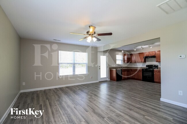 Foto del edificio - 545 Lakewood Glen Ct