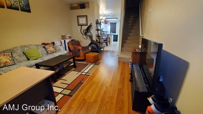 Foto del edificio - 2 br, 2.5 bath House - 3920 SW 20th Avenue...
