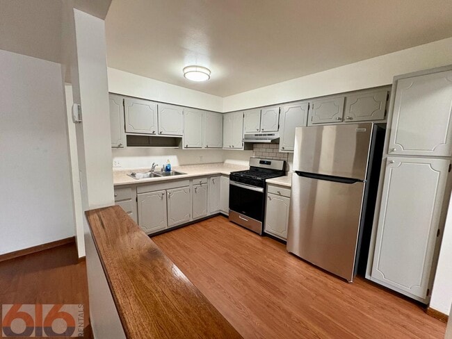 Foto del edificio - 630 56th St SE