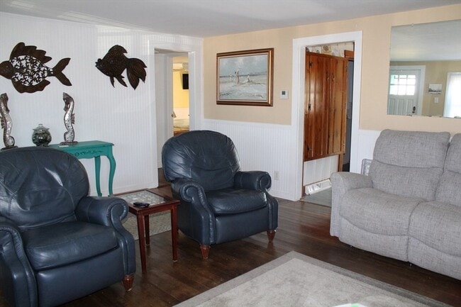 Building Photo - 12 Waterman St