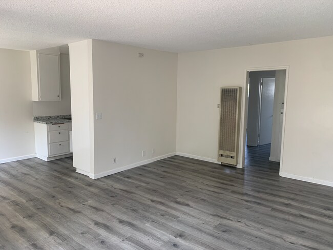 living room - 1301 Michigan Ave
