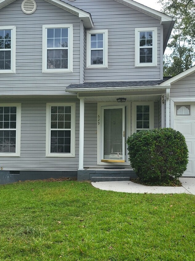 Primary Photo - 629 Shadow Moss Dr