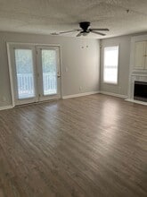 Building Photo - 906 Litchfield Way
