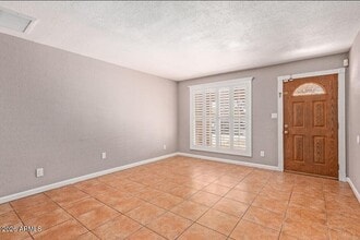 Building Photo - 7716 W Cora Ln
