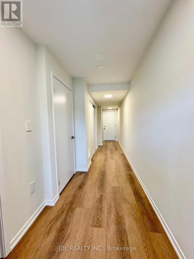 Building Photo - 94 Matawin Ln