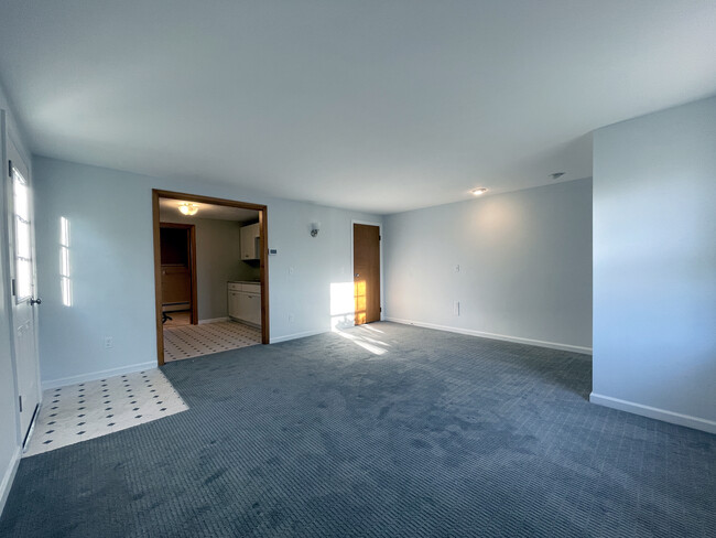 Building Photo - 103 Burnham Rd