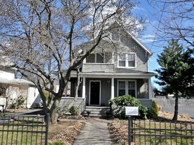 Foto principal - 819 Woodward Ave