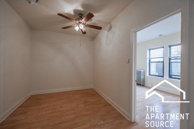 Foto del edificio - 4851 N Damen Ave