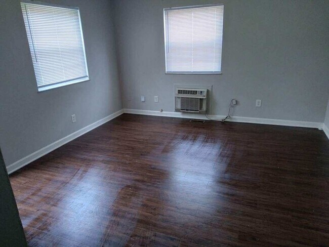 Foto del edificio - 50 Willowwood Dr