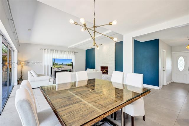 Building Photo - 1940 NE 185th Ter