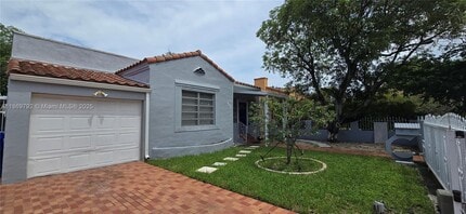 Building Photo - 1765 SW 16th Ter