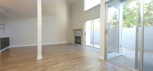 Building Photo - 409 Old Orchard Ct