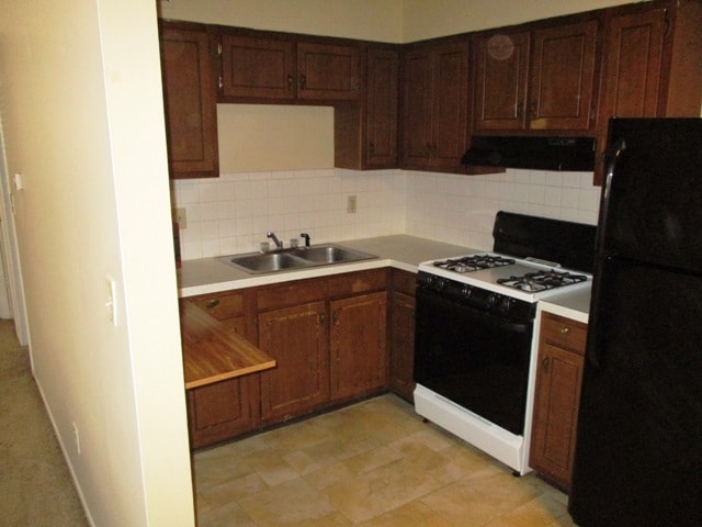 Building Photo - 506 N Linden St