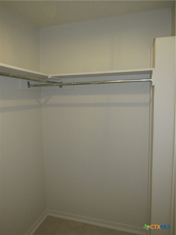 Building Photo - 2503 Bermuda Dr